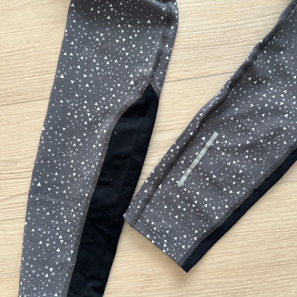 Nike Black and Gray Dri-FIT Triangle Print Leggings - Picture 3 of 5